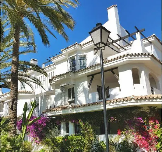 Naranjos Close To Puerto Banus Apartamento Marbella